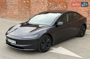 Седан Tesla Model 3 2024 в Тернополе