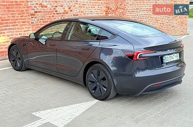 Седан Tesla Model 3 2024 в Тернополе