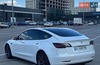 Седан Tesla Model 3 2021 в Киеве