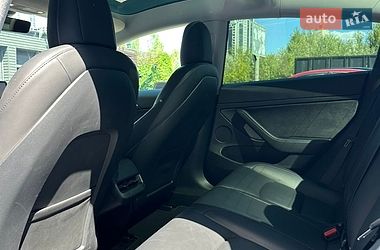 Седан Tesla Model 3 2021 в Києві