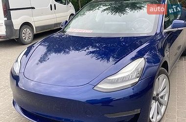 Седан Tesla Model 3 2018 в Львові