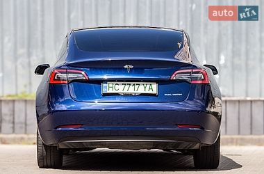 Седан Tesla Model 3 2020 в Львове