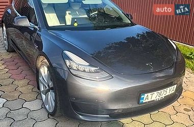Седан Tesla Model 3 2018 в Коломые