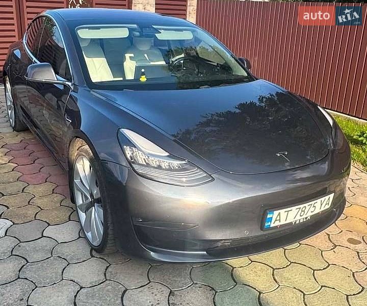 Tesla Model 3 2018