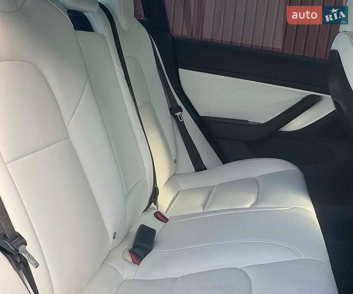 Седан Tesla Model 3 2018 в Коломые