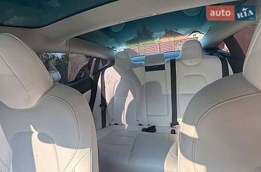 Седан Tesla Model 3 2018 в Коломые