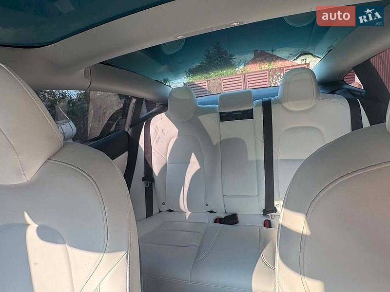Седан Tesla Model 3 2018 в Коломые