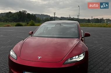 Седан Tesla Model 3 2026 в Чернівцях фото 3 Седан Tesla Model 3 2026 в Чернівцях