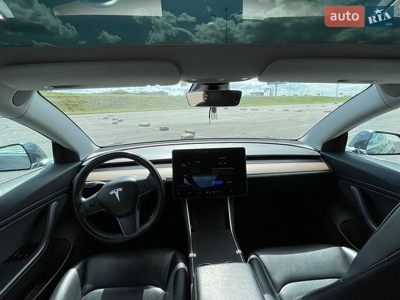 Седан Tesla Model 3 2018 в Львові фото 13 Седан Tesla Model 3 2018 в Львові