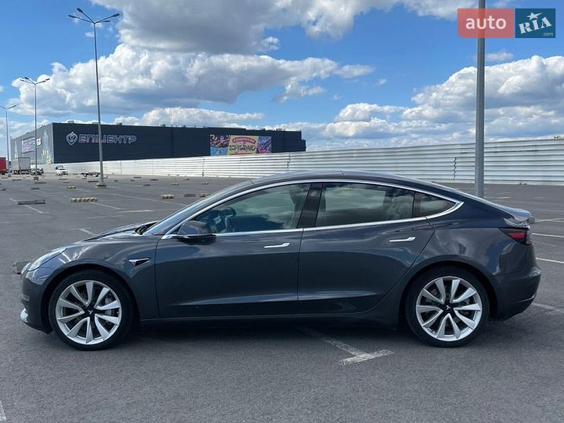 Седан Tesla Model 3 2018 в Львові фото 10 Седан Tesla Model 3 2018 в Львові