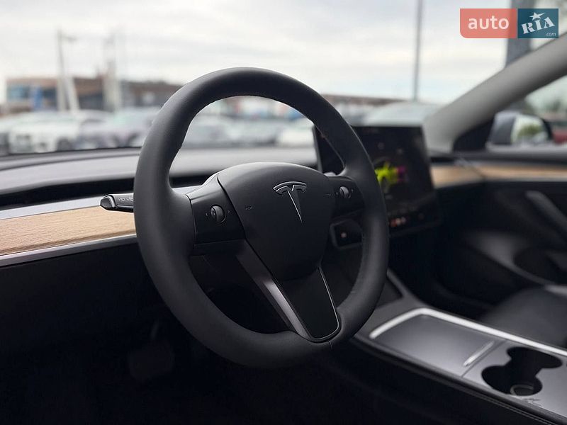 Седан Tesla Model 3 2022 в Львові фото 10 Седан Tesla Model 3 2022 в Львові