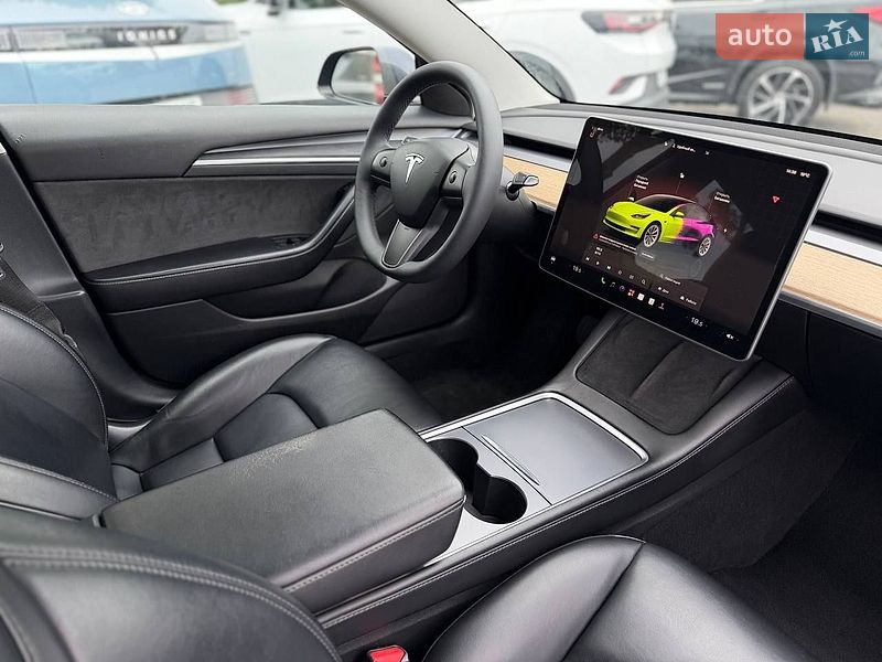 Седан Tesla Model 3 2022 в Львові фото 21 Седан Tesla Model 3 2022 в Львові
