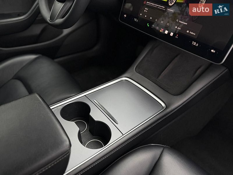 Седан Tesla Model 3 2022 в Львові фото 20 Седан Tesla Model 3 2022 в Львові
