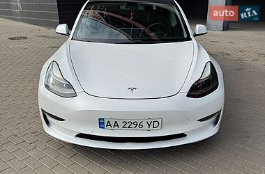Седан Tesla Model 3 2021 в Києві