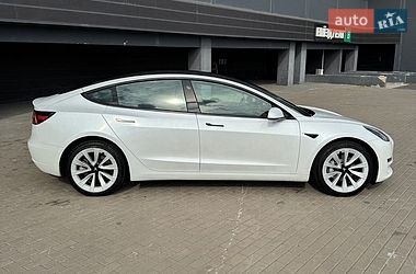Седан Tesla Model 3 2021 в Києві