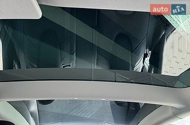 Седан Tesla Model 3 2021 в Києві