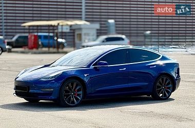 Седан Tesla Model 3 2019 в Киеве