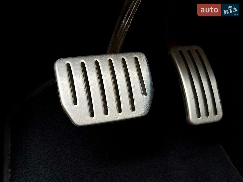 Седан Tesla Model 3 2019 в Киеве