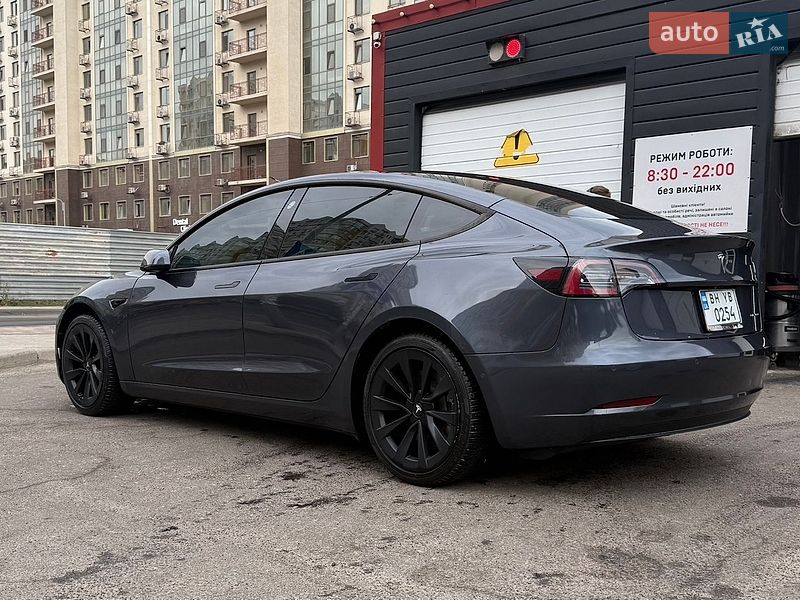 Седан Tesla Model 3 2022 в Одесі