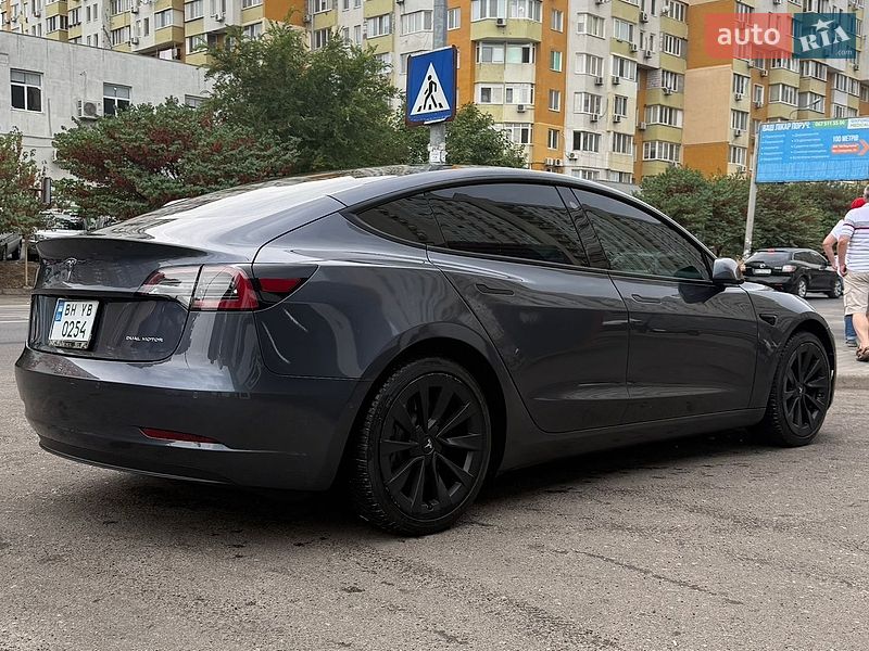 Седан Tesla Model 3 2022 в Одесі