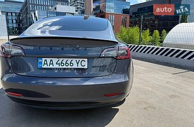 Седан Tesla Model 3 2020 в Киеве