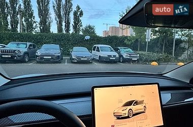 Седан Tesla Model 3 2022 в Києві