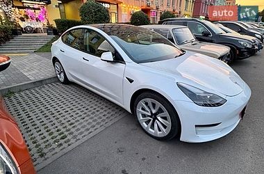 Седан Tesla Model 3 2022 в Києві
