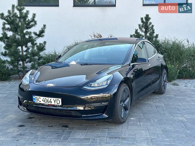Tesla Model 3 2019