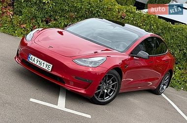 Седан Tesla Model 3 2023 в Киеве
