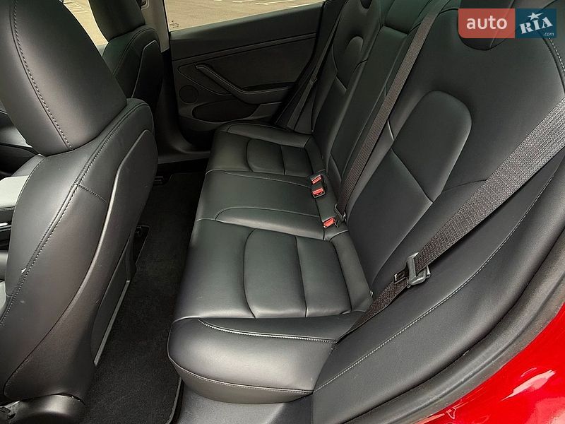 Седан Tesla Model 3 2023 в Киеве