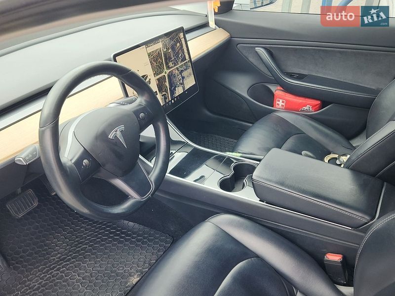 Седан Tesla Model 3 2018 в Львові фото 5 Седан Tesla Model 3 2018 в Львові