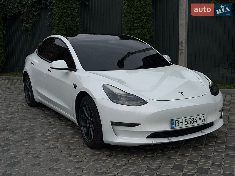 Седан Tesla Model 3 2021 в Кропивницькому