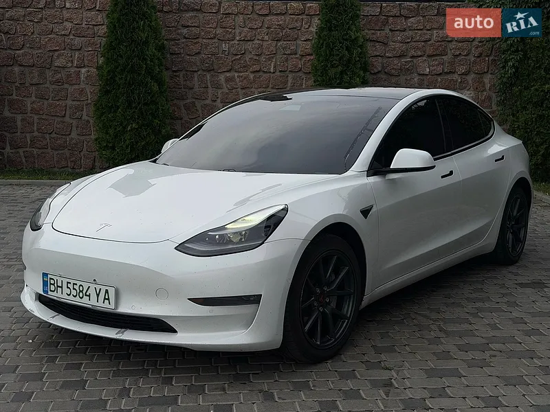Tesla Model 3 2021
