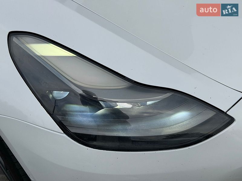 Седан Tesla Model 3 2021 в Кропивницькому