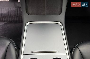 Седан Tesla Model 3 2021 в Кропивницькому