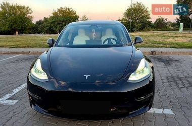 Седан Tesla Model 3 2021 в Днепре