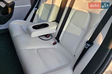 Седан Tesla Model 3 2019 в Киеве