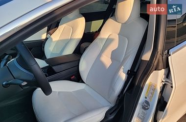 Седан Tesla Model 3 2019 в Киеве