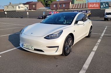Седан Tesla Model 3 2019 в Киеве