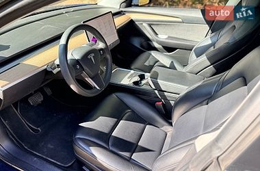 Седан Tesla Model 3 2021 в Вышгороде
