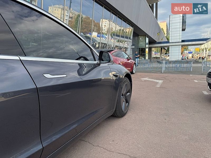 Седан Tesla Model 3 2020 в Киеве фото 8 Седан Tesla Model 3 2020 в Киеве