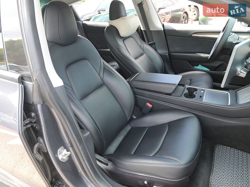 Седан Tesla Model 3 2021 в Харькове