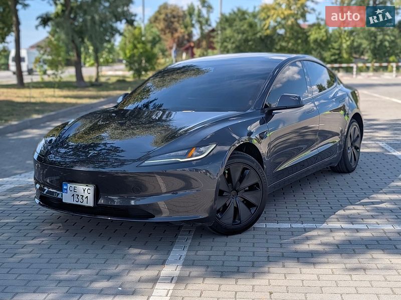 Седан Tesla Model 3 2025 в Коломые