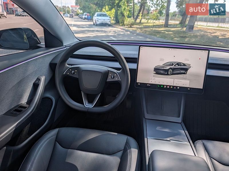 Седан Tesla Model 3 2025 в Коломые
