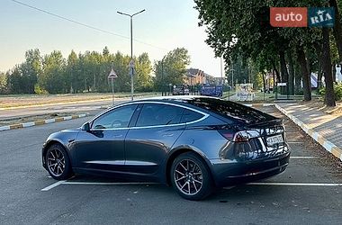 Седан Tesla Model 3 2019 в Києві