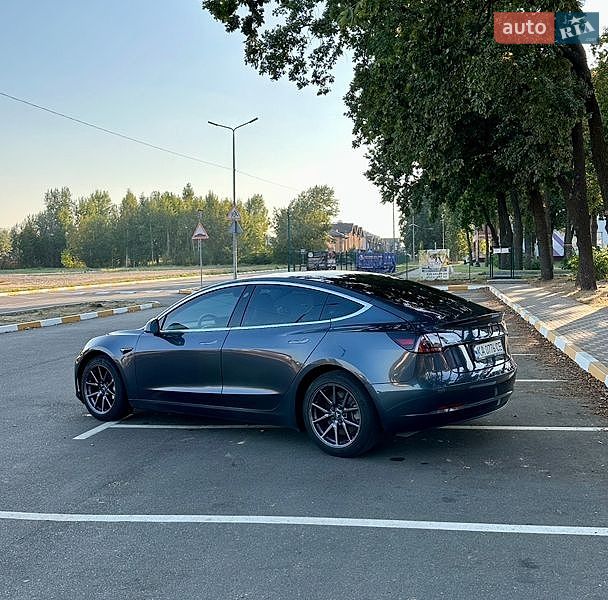 Седан Tesla Model 3 2019 в Києві