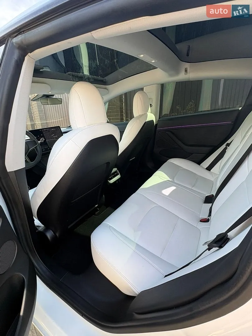 2020 Tesla Model 3 - мініатюра 10
