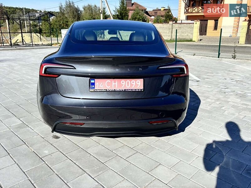 Седан Tesla Model 3 2024 в Киеве