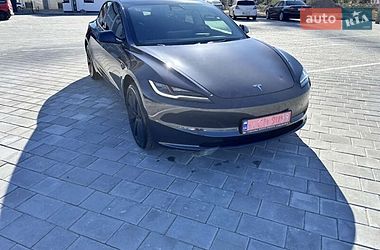 Седан Tesla Model 3 2024 в Киеве