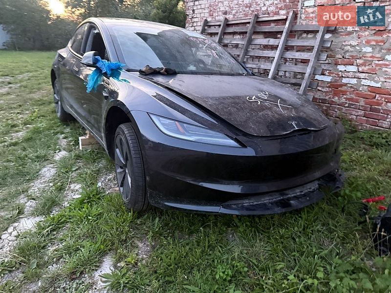 Седан Tesla Model 3 2024 в Львове фото Седан Tesla Model 3 2024 в Львове